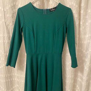 Lulu's fit and flare, kelly green, M